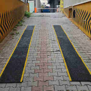 Kaydırmaz Otopark Kaplaması